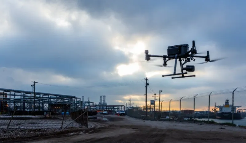 Zašto Shell koristi dronove za inspekciju naftne rafinerije